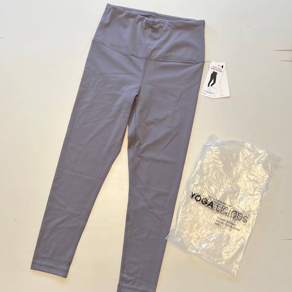 Nude Tech super high rise leggings by Yogalicious size L color Quicksilver
